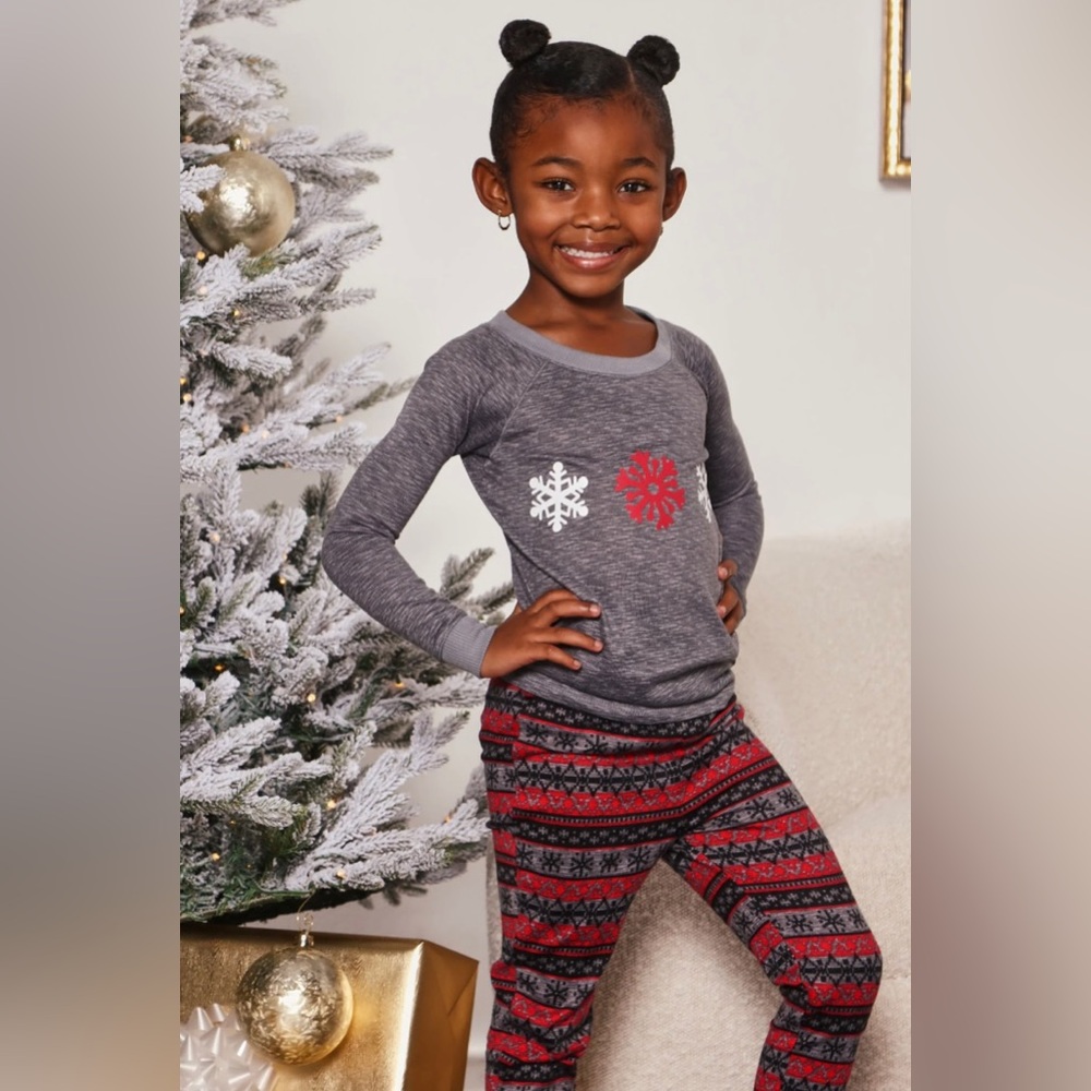 Fashion Nova NovaKids Winter Snowflake Pajama Set Size 3